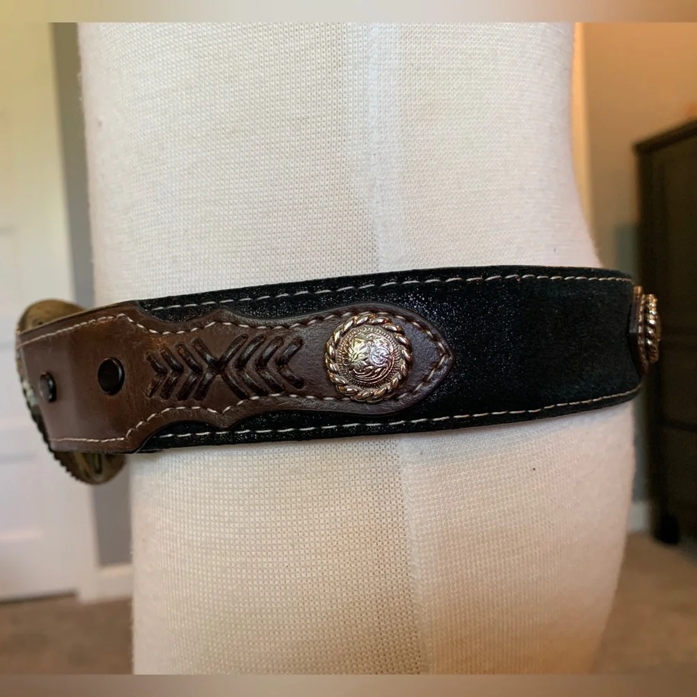 Nacona Belt Company leather western child’s belt leather 25 inches, buckle 3 1/4